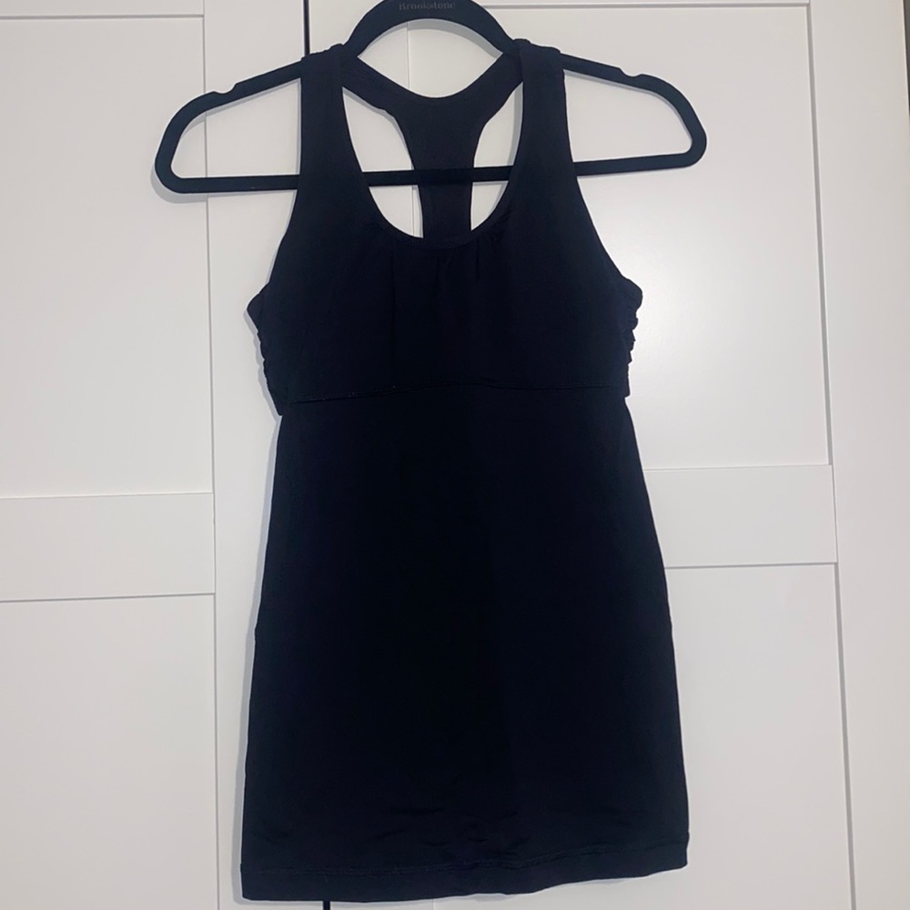 Lululemon black tank top with built in bra